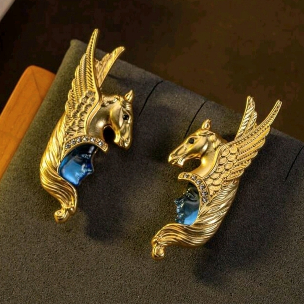 Vintage Kirks Folly Luxury Crystal Winged Pegasus Warrior Face Gold Earrings - Picture 3 of 15